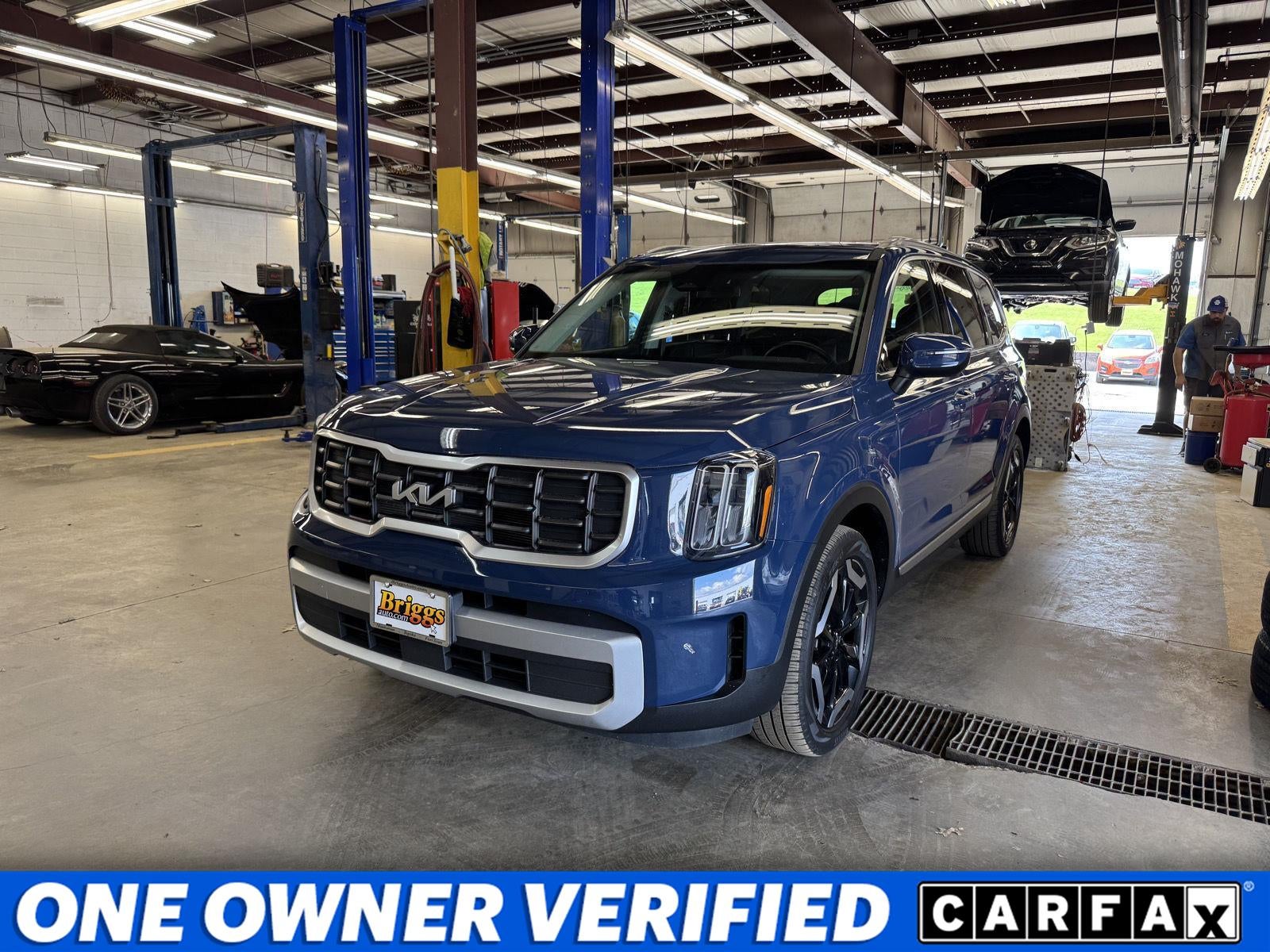 2025 Kia Telluride S in Other — front three-quarter view