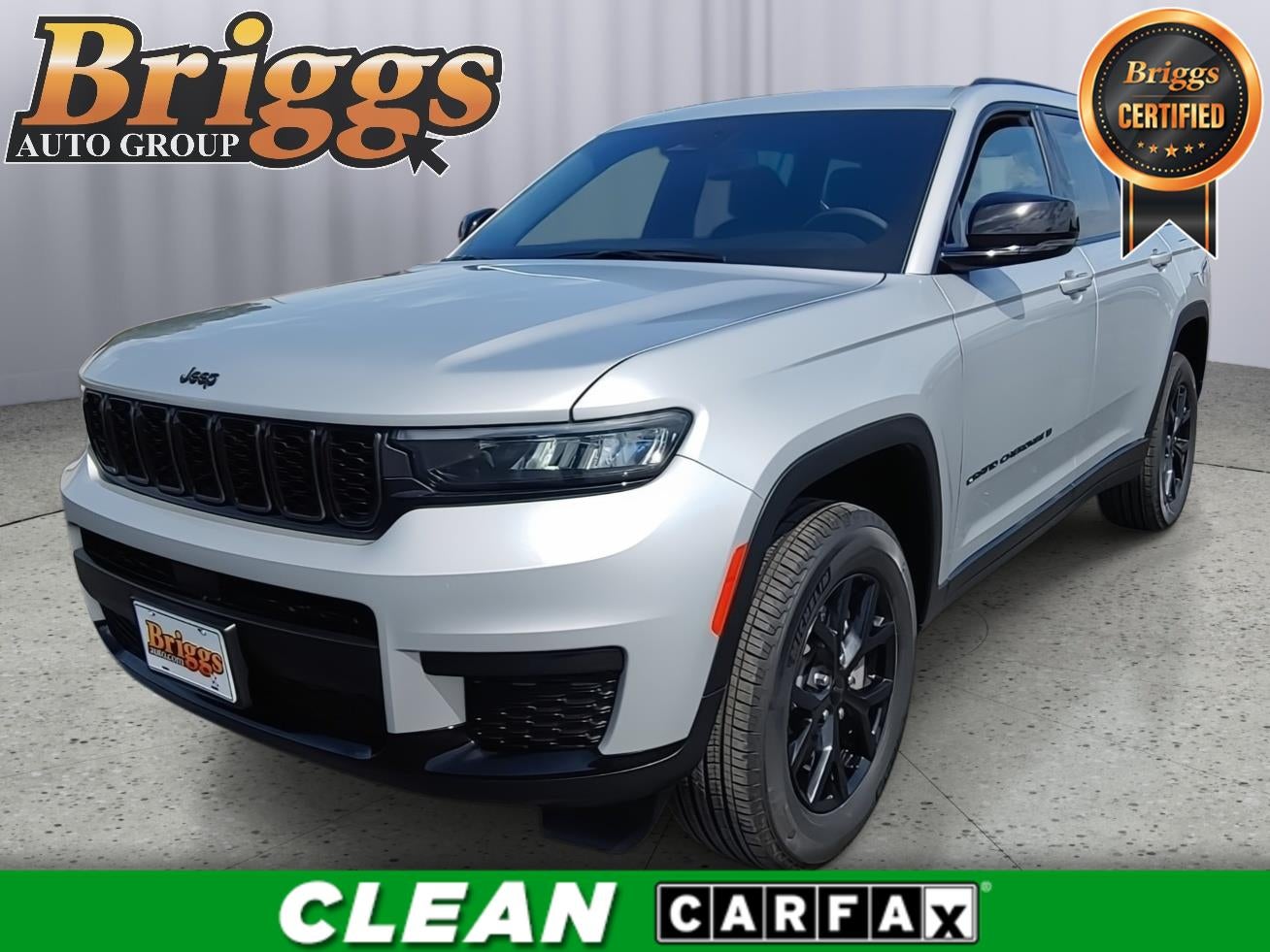 2024 Jeep Grand Cherokee L Altitude in Silver Zynith — front three-quarter view