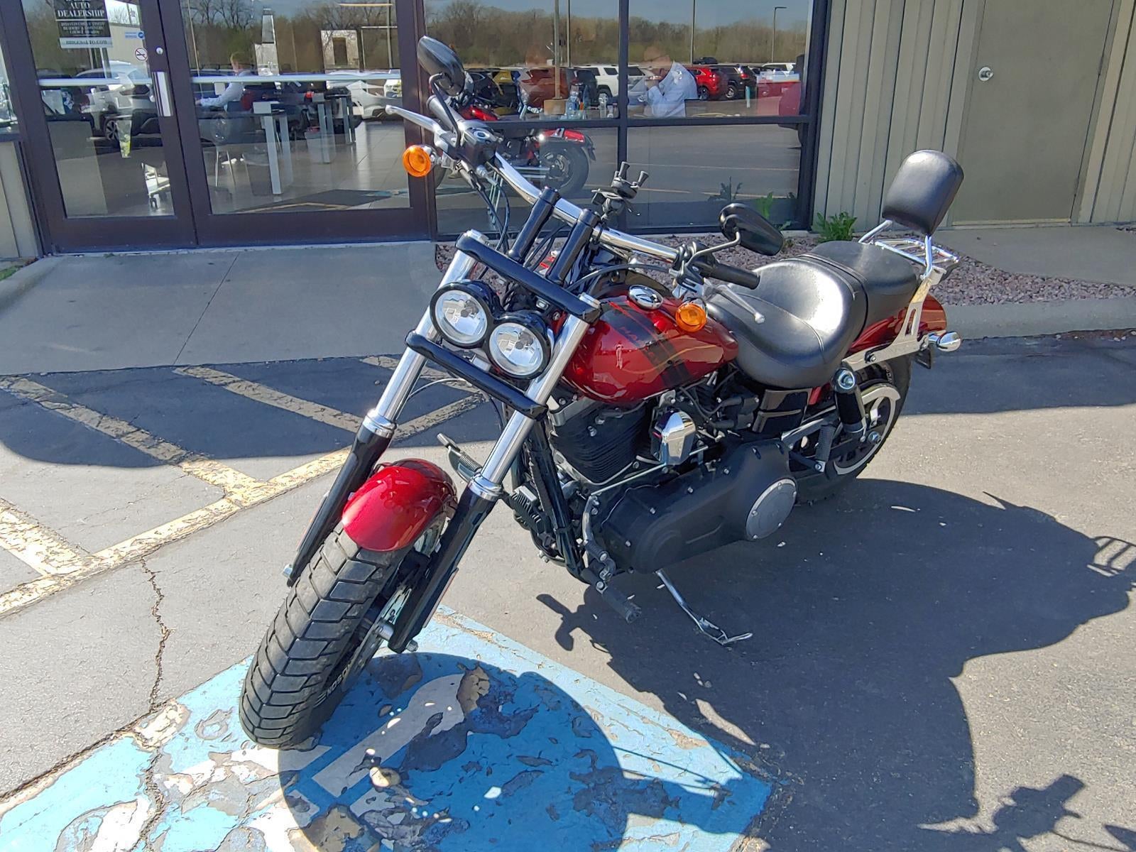2016 HARLEY-DAVIDSON FAT BOB Base in Other — front three-quarter view
