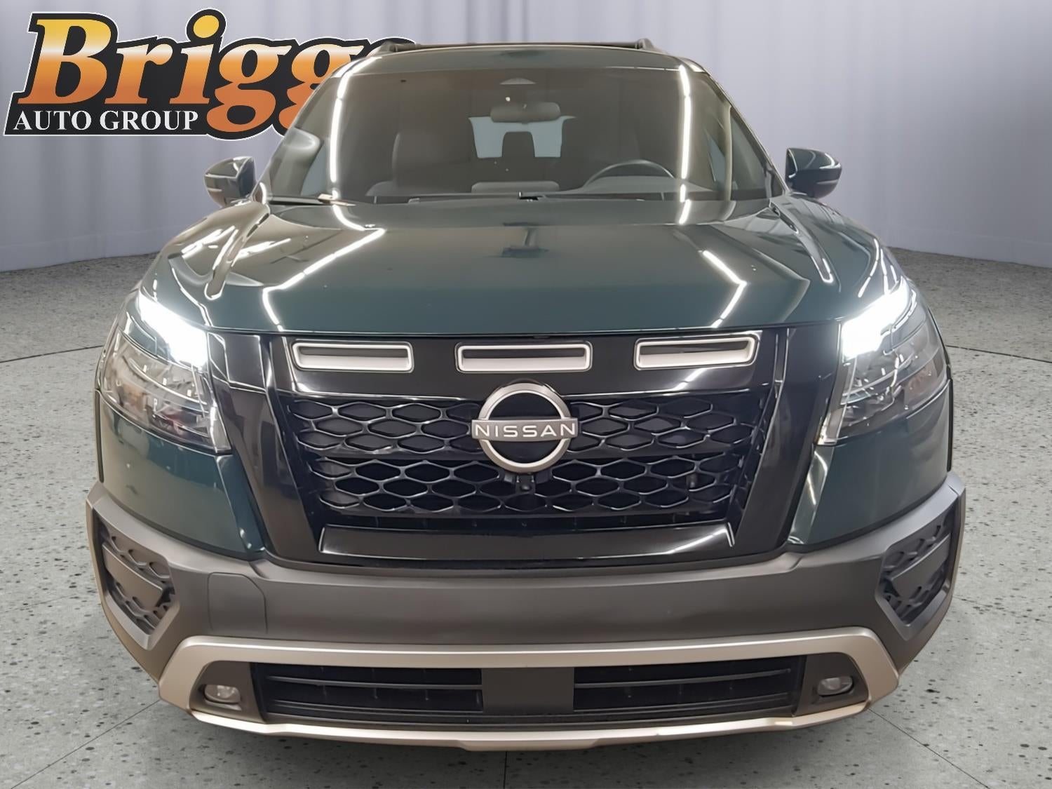 2023 Nissan Pathfinder — side profile view