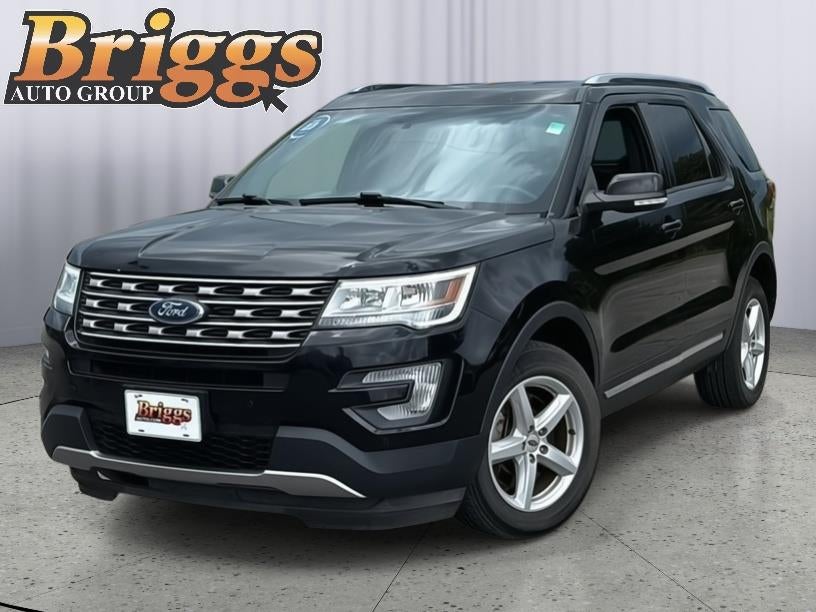 2016 Ford Explorer XLT in Shadow Black — front three-quarter view