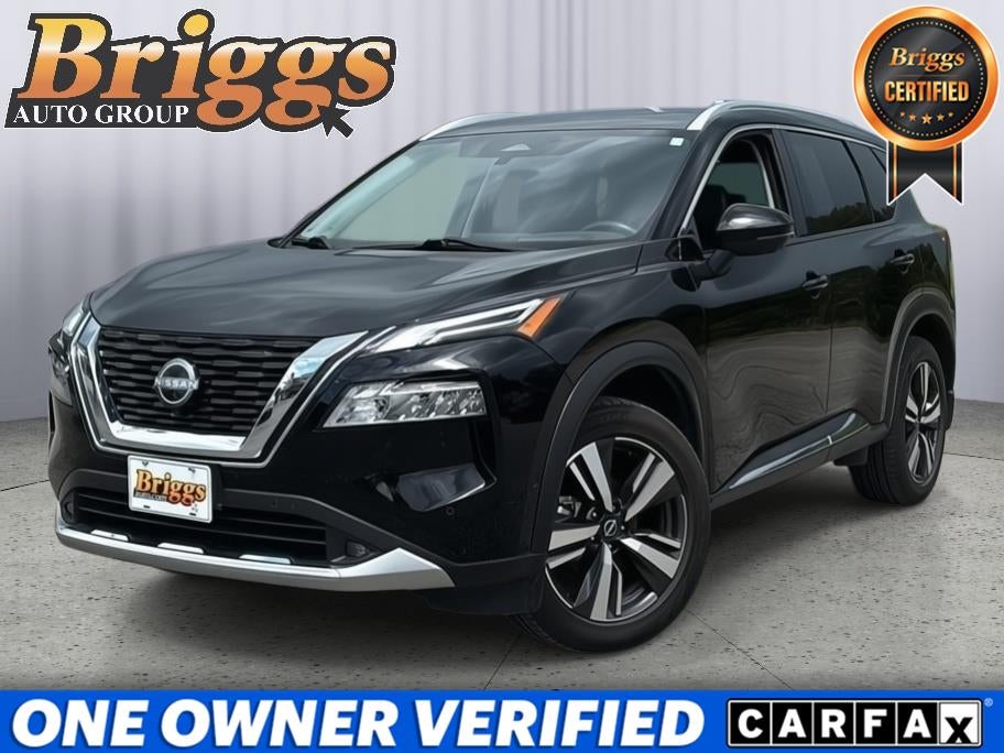 2022 Nissan Rogue Platinum in Super Black — front three-quarter view
